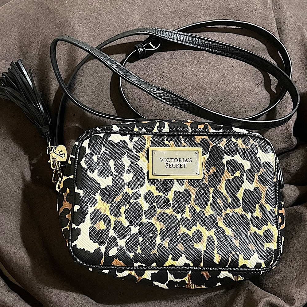 VICTORIA'S SECRET cheetah print bag